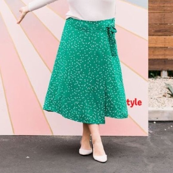 Katie Sturino x Stitch Fix Dresses & Skirts - Katie Sturino Stitch Fix Tobin Wrap Skirt Green White Polka Dot Plus Size 3X